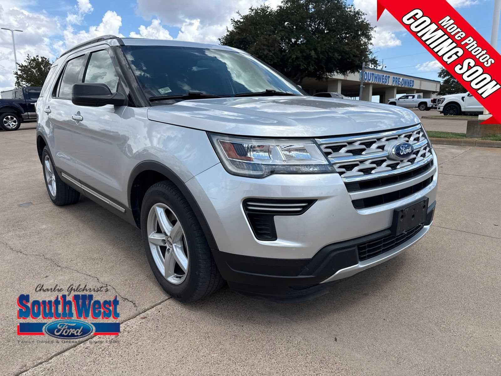 Used 2019 Ford Explorer XLT FWD image 1