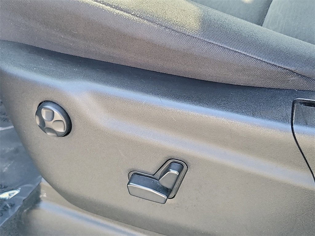 Used 2023 Dodge Durango GT image 16