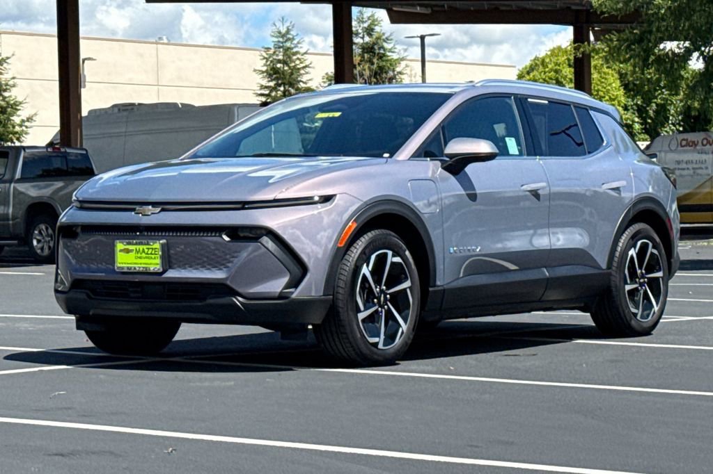 Used 2026 Chevrolet Equinox EV LT FWD image 16