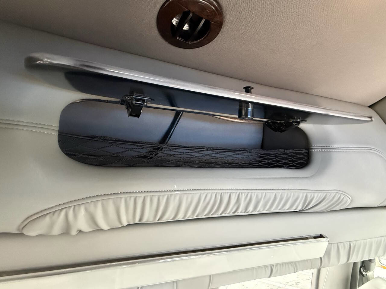 Used 2010 Chevrolet Express 2500 Extended w/ Preferred Equipment Group RWD image 25