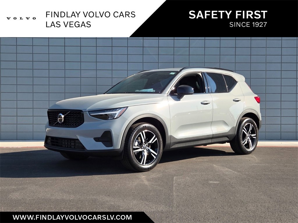 New 2026 Volvo XC40 B5 Core