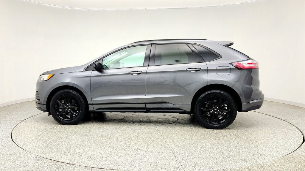 Used 2022 Ford Edge SE w/ Black Appearance Package AWD/4WD image 8