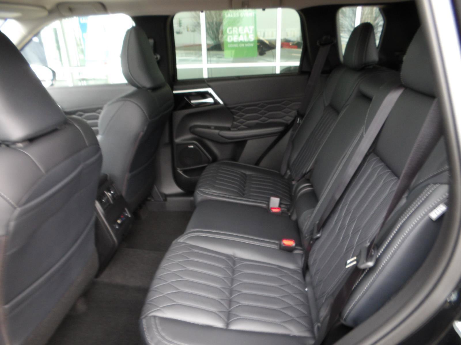 New 2026 Mitsubishi Outlander SEL AWD/4WD image 16