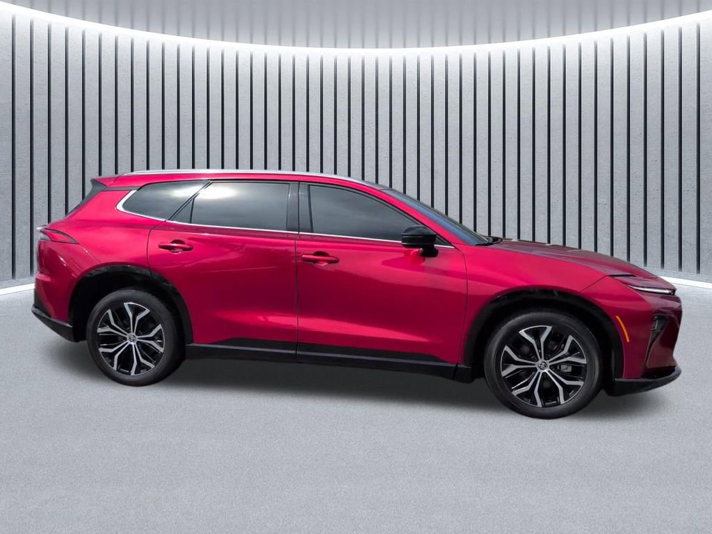 Used 2025 Toyota Crown Signia AWD/4WD image 5