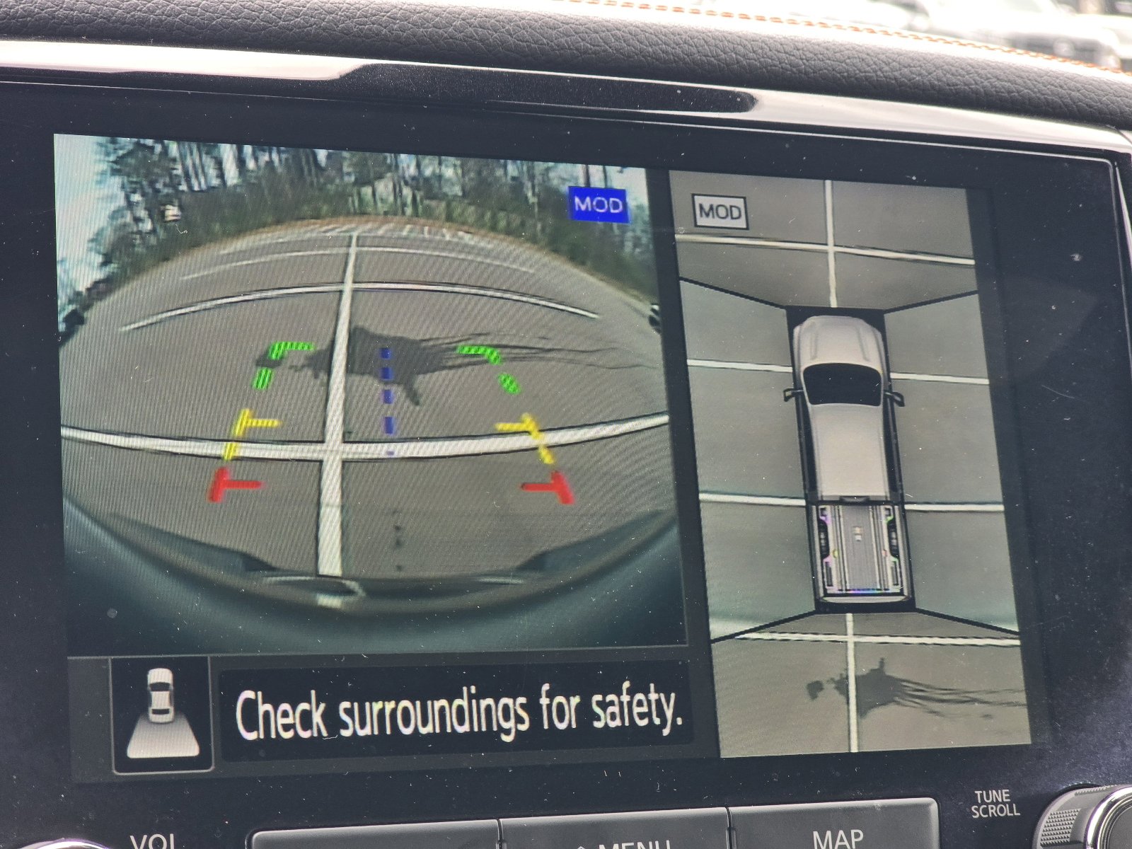 Used 2021 Nissan Titan PRO-4X w/ Pro-4x Convenience Package image 19