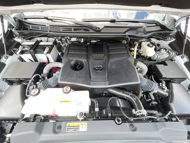 Used 2025 Toyota Tundra SR5 AWD/4WD image 22