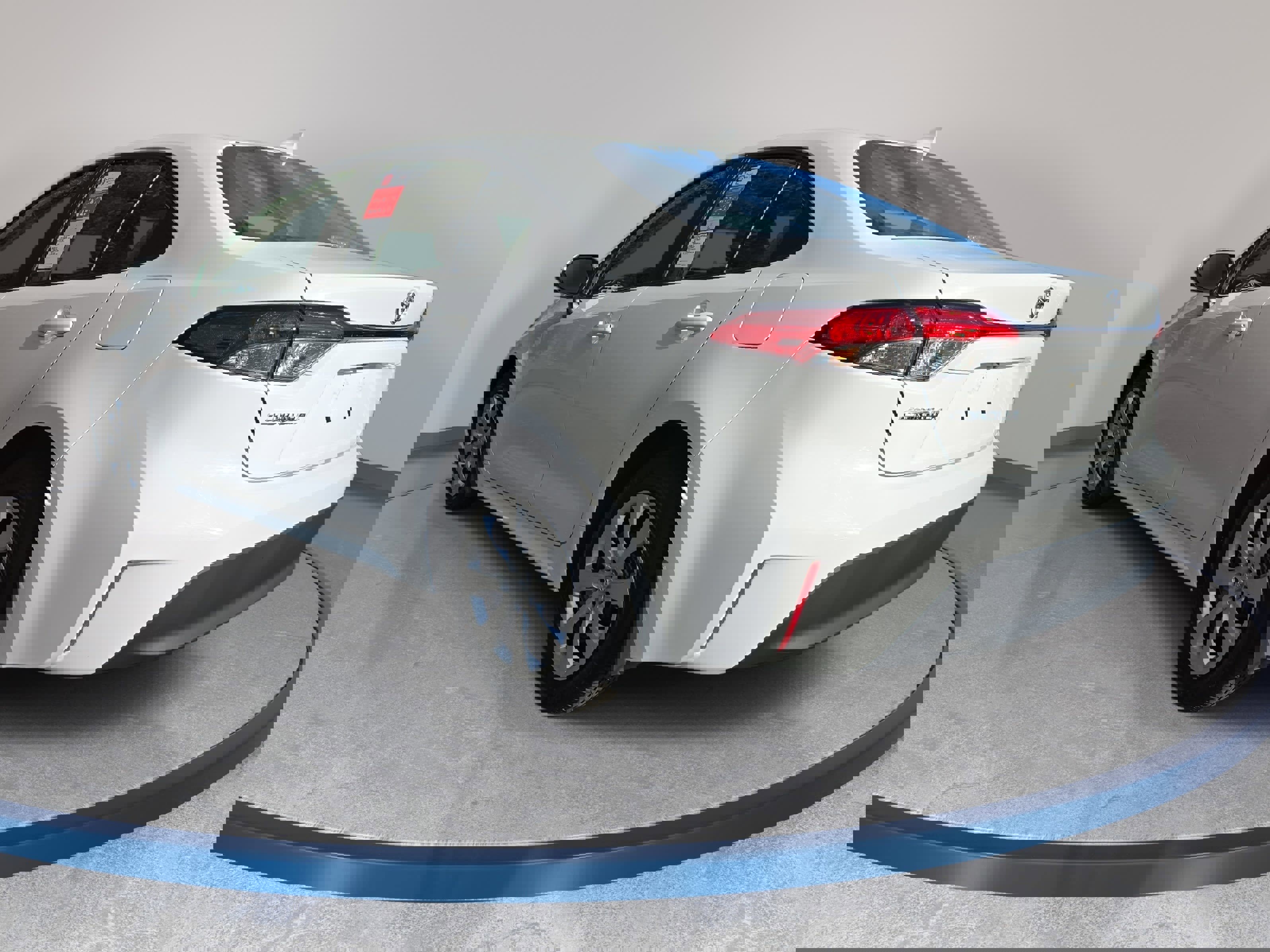 Used 2026 Toyota Corolla LE image 7