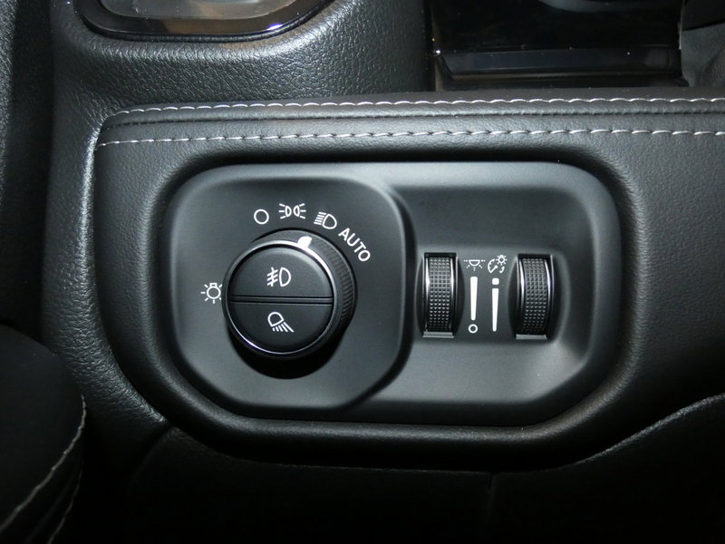 Used 2025 RAM 3500 Limited image 26