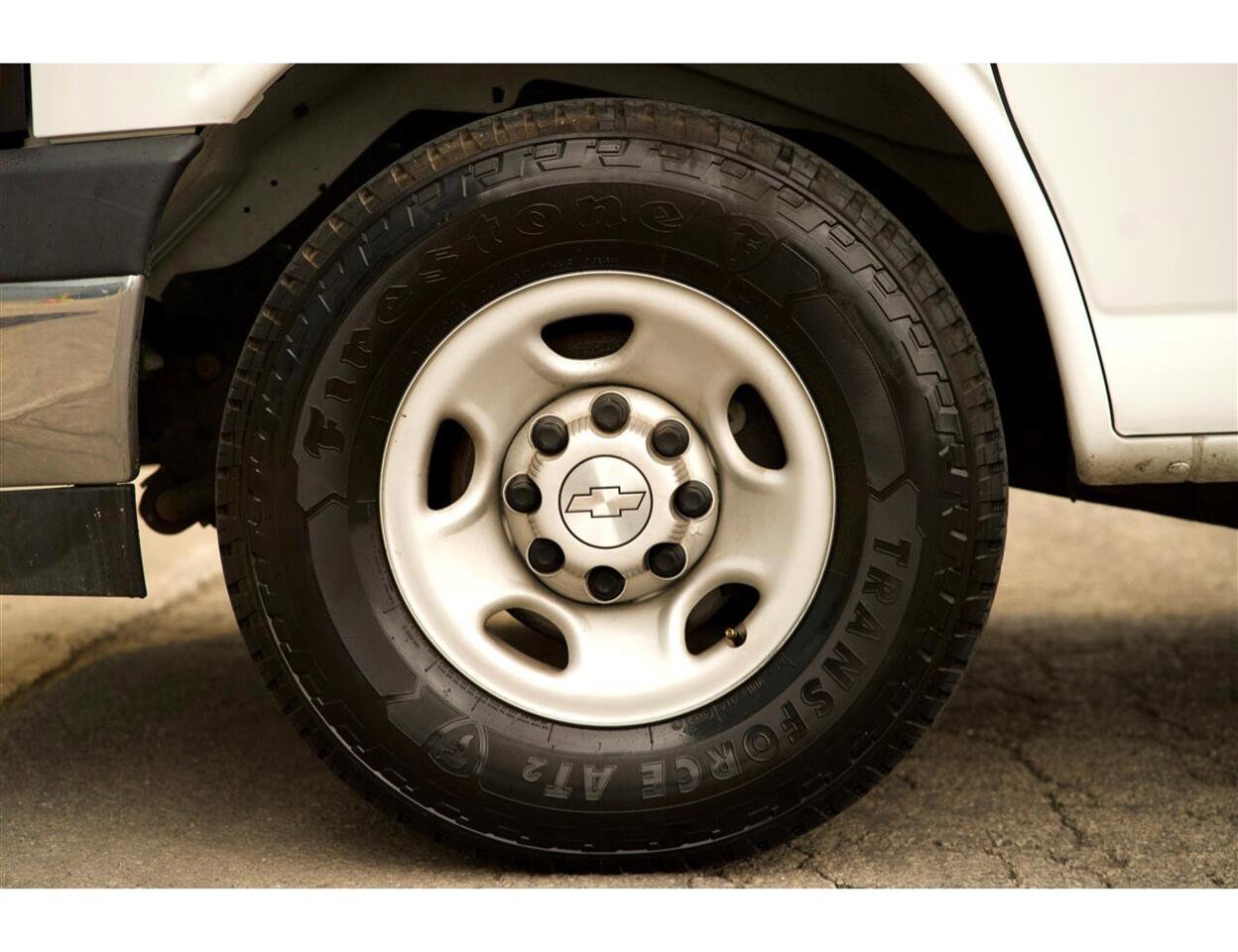 Used 2019 Chevrolet Express 2500 w/ Driver Convenience Package image 21