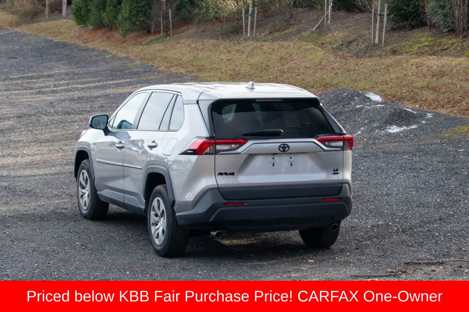 Used 2022 Toyota RAV4 LE image 6