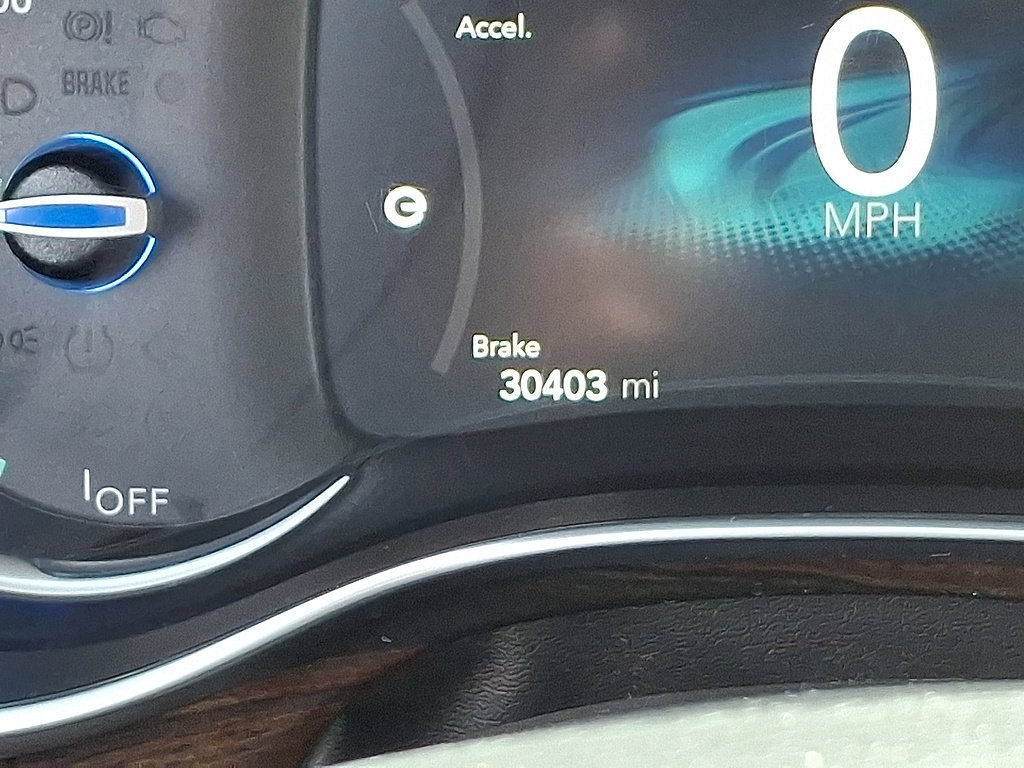 Certified 2023 Chrysler Pacifica Pinnacle FWD image 5