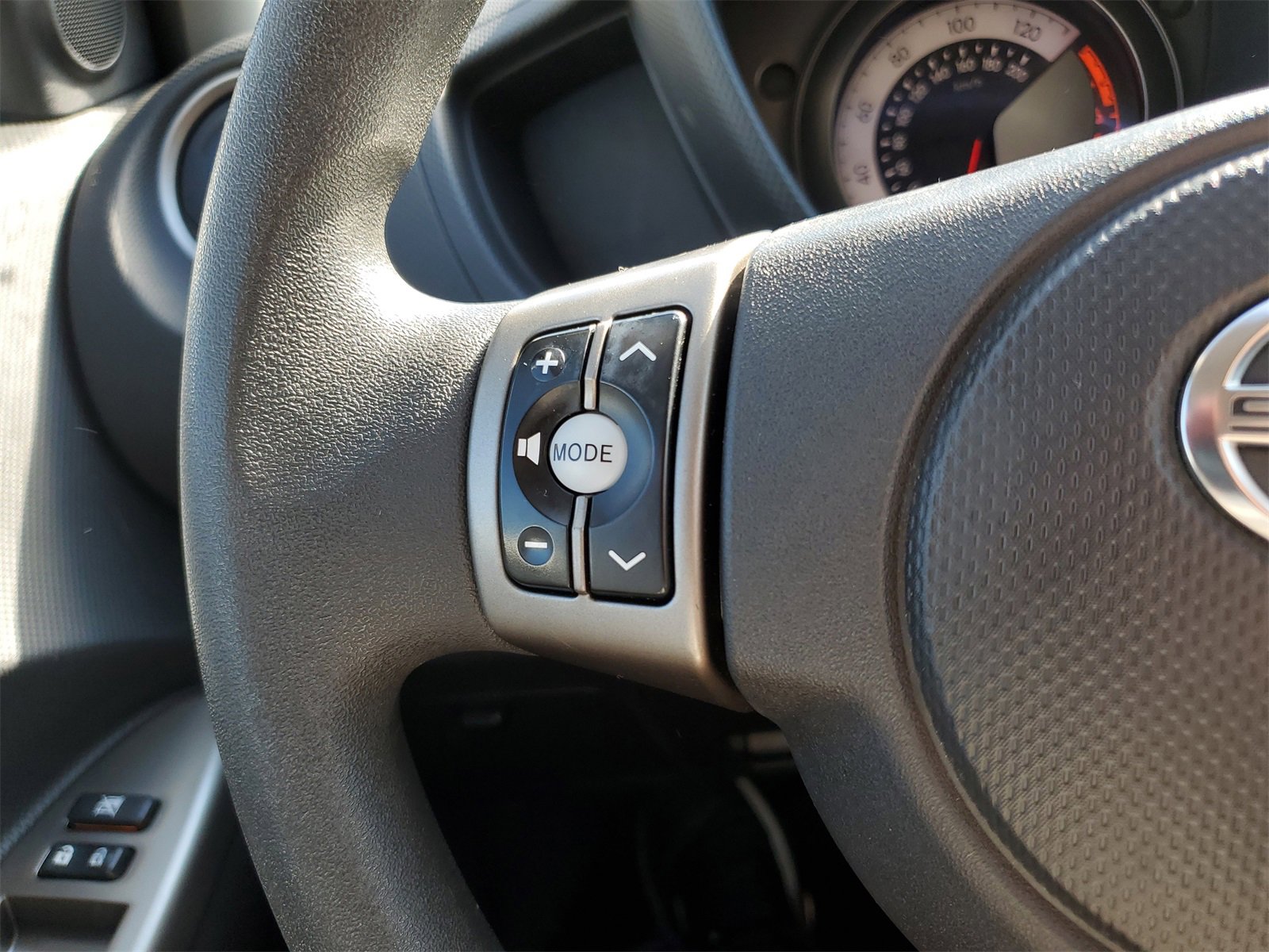 Used 2014 Scion xD image 22