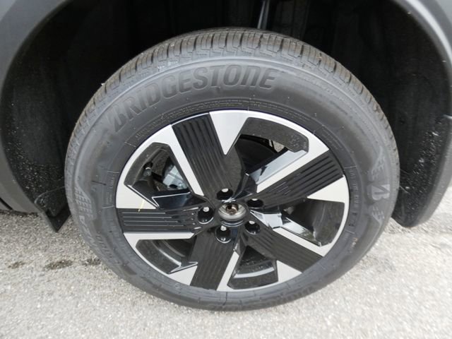 New 2026 Nissan Kicks SV w/ SV Premium Package image 9