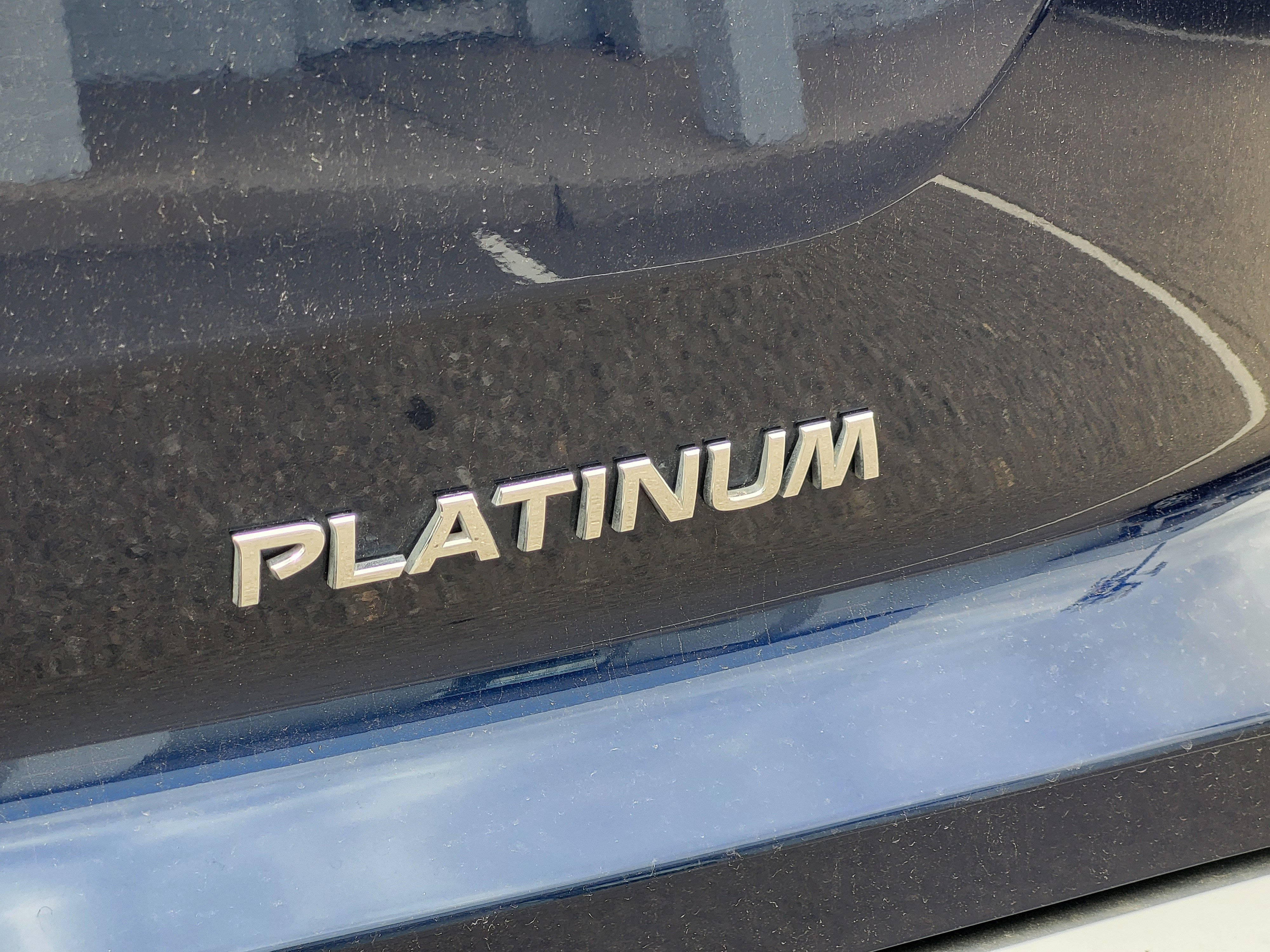 Certified 2023 Nissan Pathfinder Platinum FWD image 11