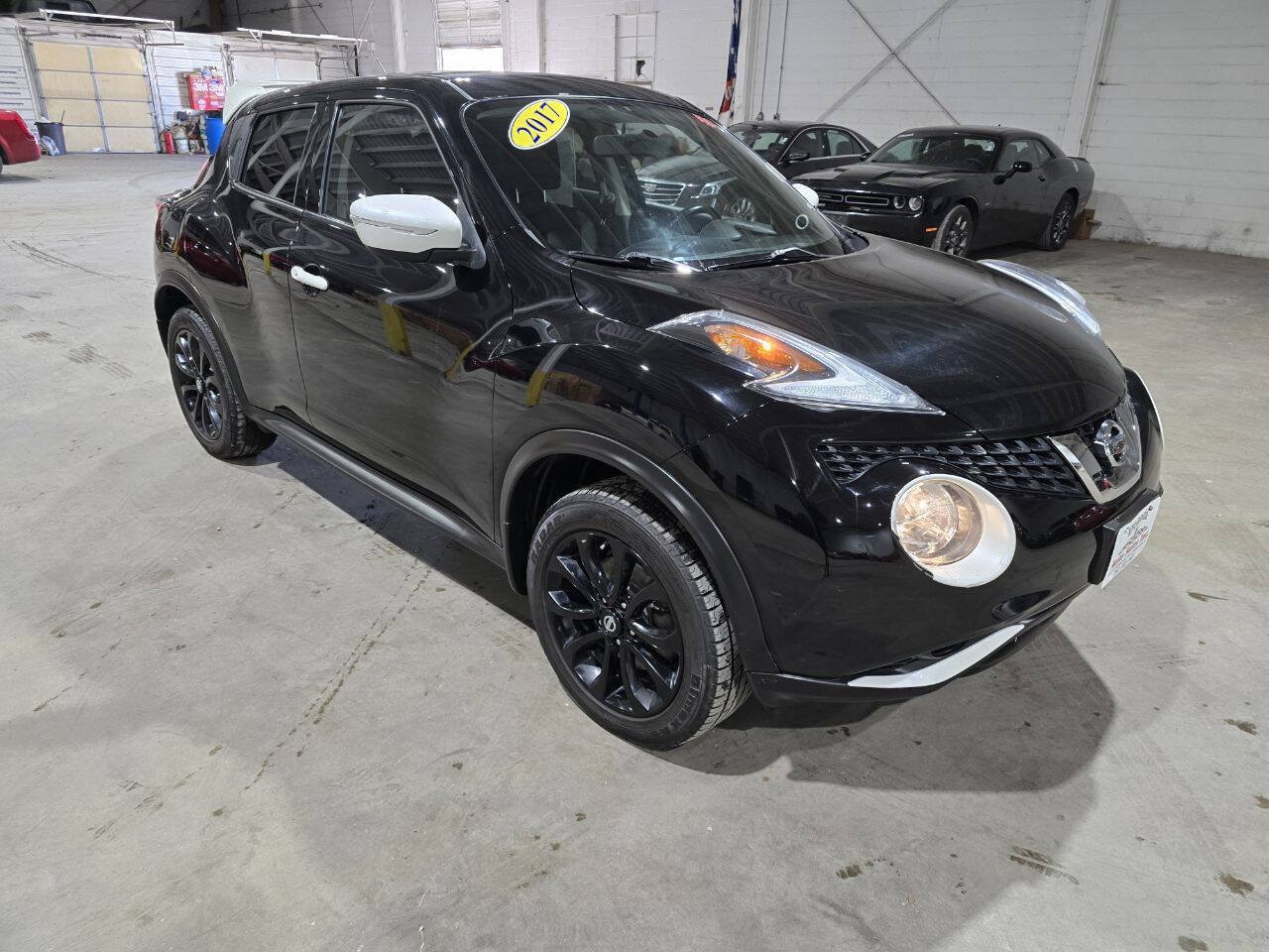 Used 2017 Nissan Juke SV AWD/4WD image 17