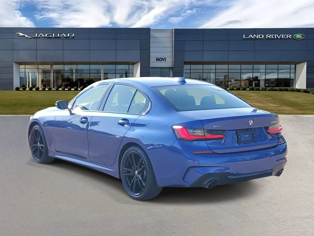 Used 2020 BMW 330i xDrive Sedan w/ Executive Package AWD/4WD image 4