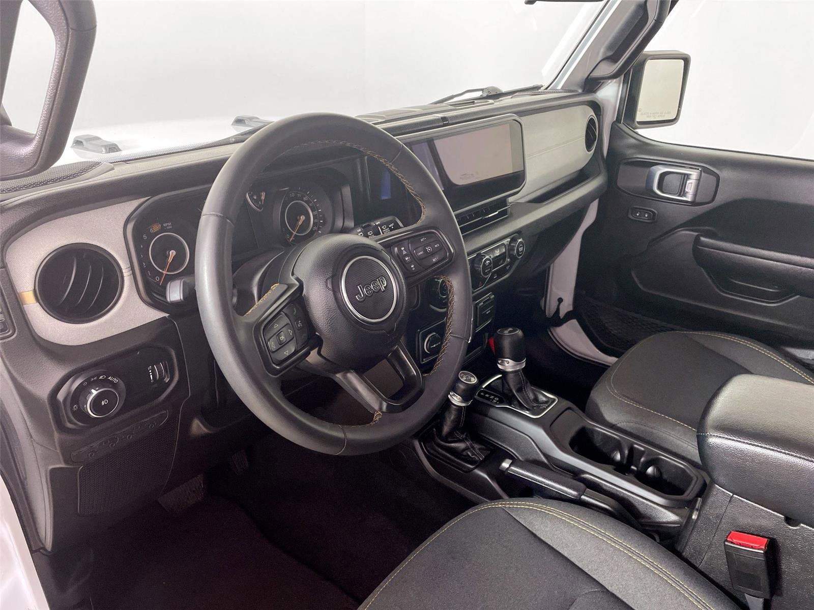 Used 2024 Jeep Wrangler Sport S image 9