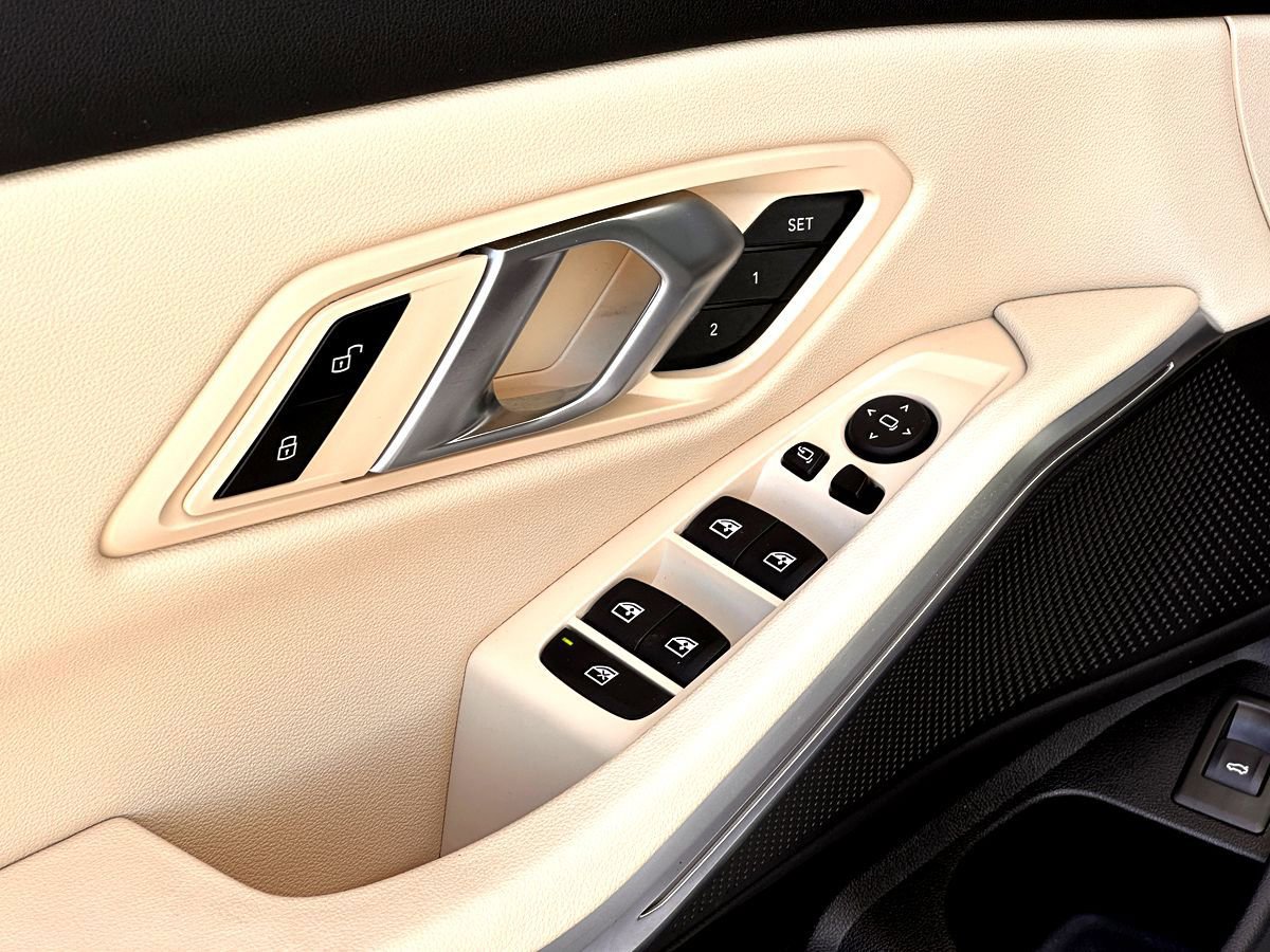 Certified 2024 BMW 330i Sedan w/ Convenience Package image 11