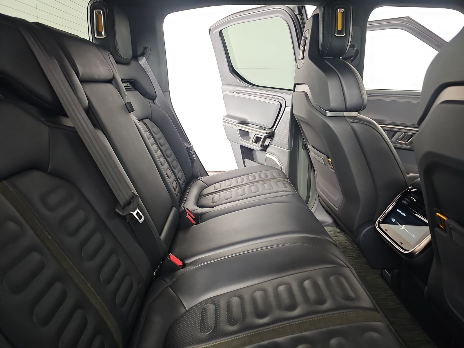 Used 2022 Rivian R1T Launch Edition AWD/4WD image 22