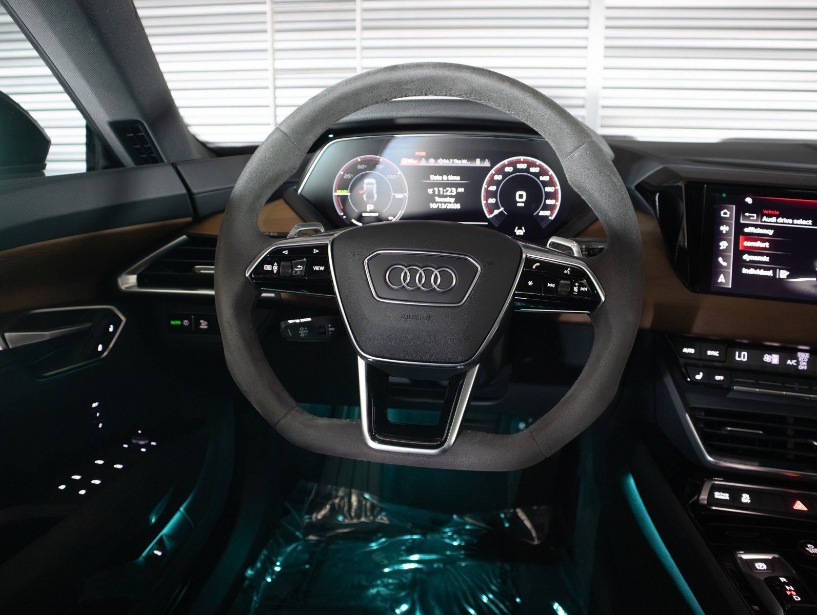 Used 2024 Audi e-tron GT Premium Plus w/ Executive Package AWD/4WD image 17