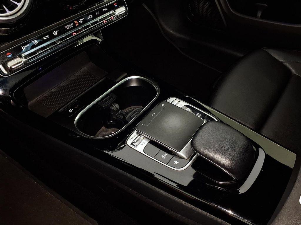 Used 2020 Mercedes-Benz CLA 250 image 22