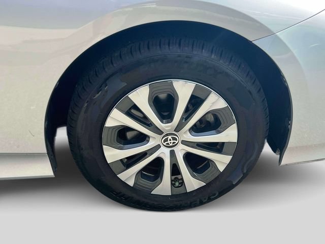 Used 2021 Toyota Prius Prime LE FWD image 11