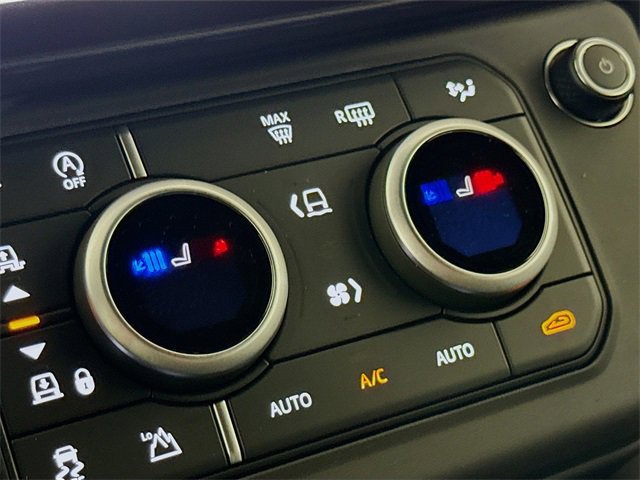 New 2026 Land Rover Defender 110 X-Dynamic SE image 23