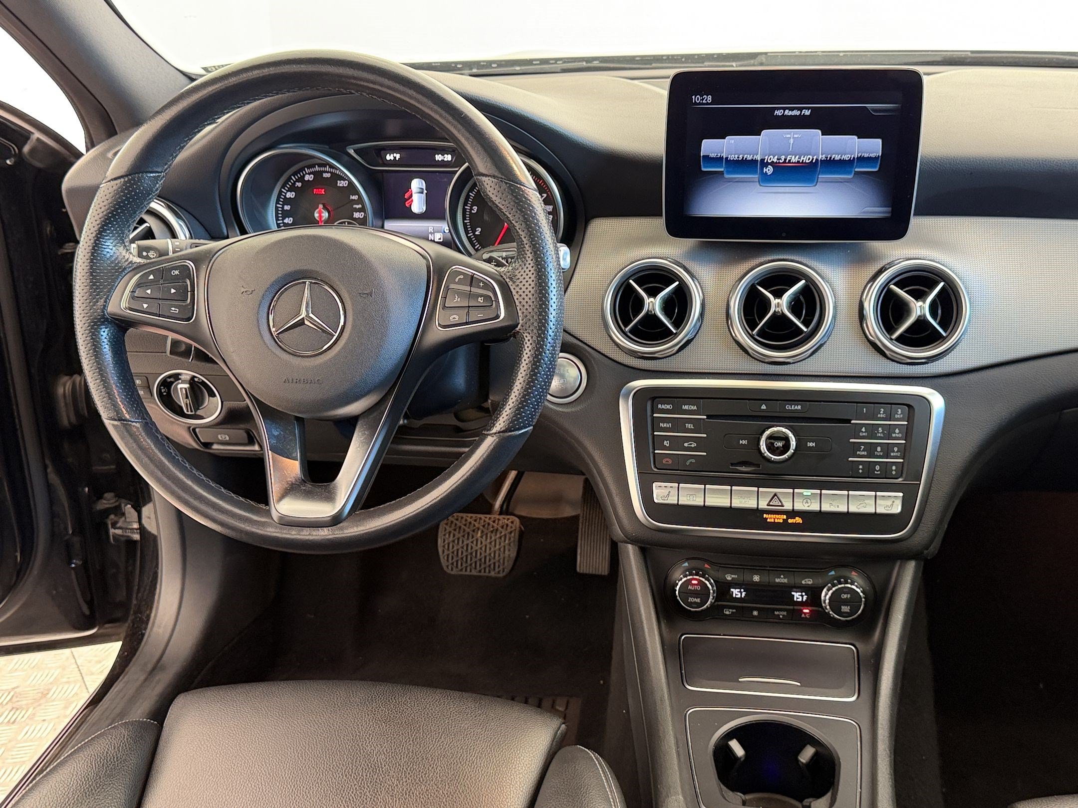 Used 2020 Mercedes-Benz GLA 250 4MATIC image 28