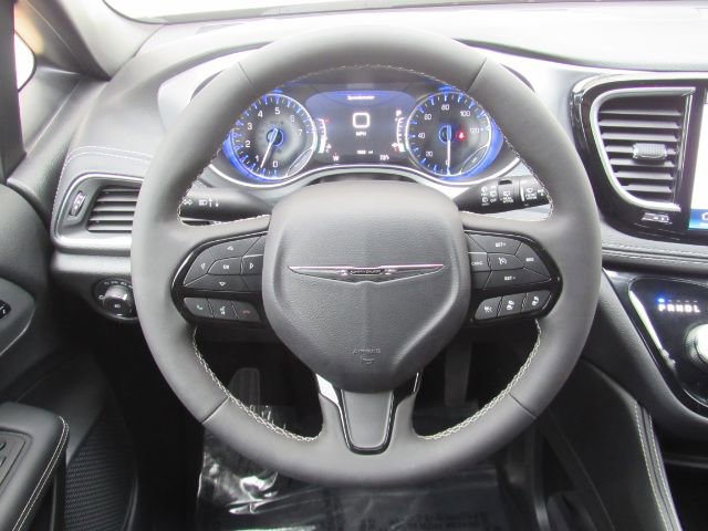 Used 2026 Chrysler Pacifica Limited w/ S Appearance Package image 38