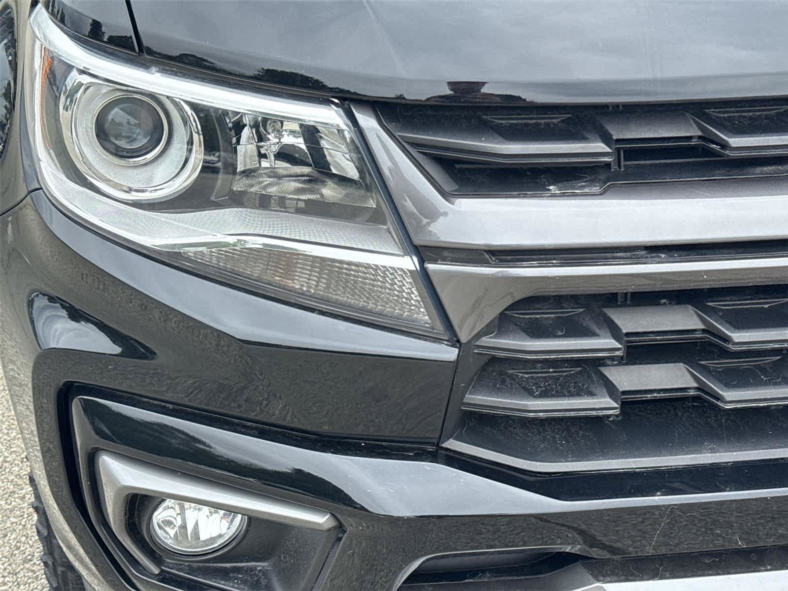 Used 2022 Chevrolet Colorado Z71 AWD/4WD image 9