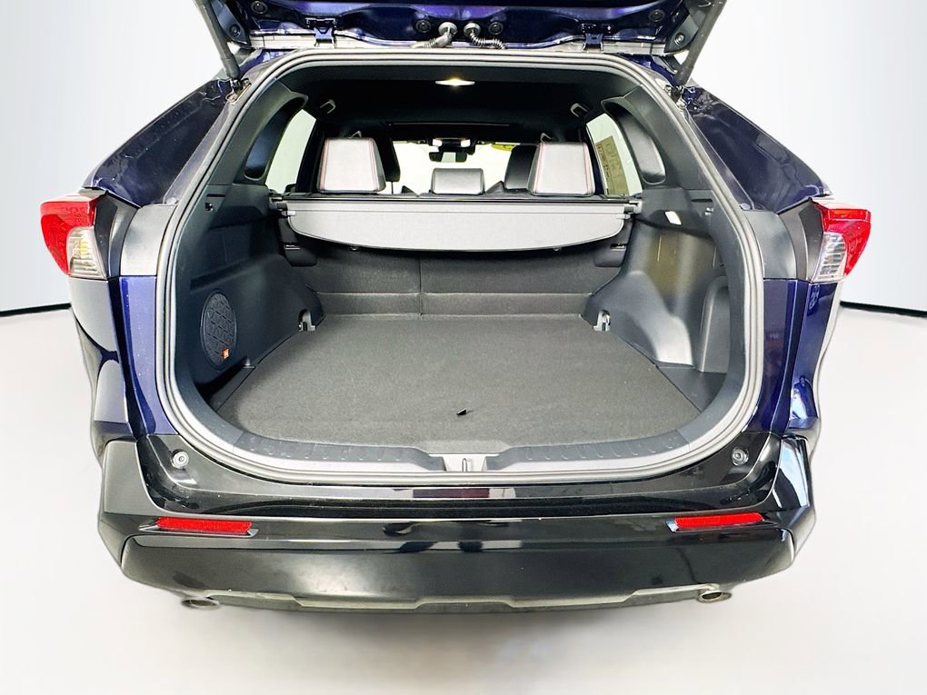 Used 2025 Toyota RAV4 XSE image 31