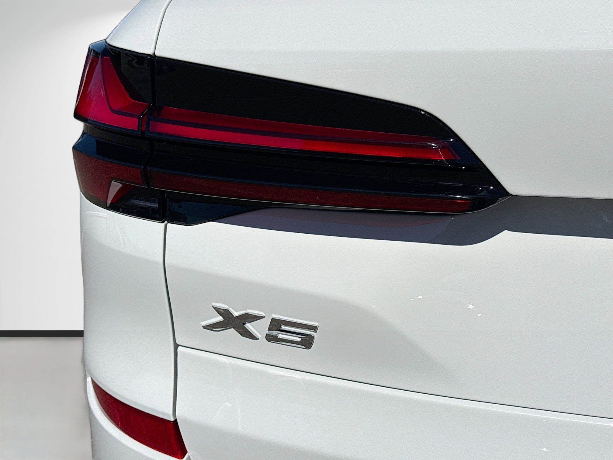 New 2026 BMW X5 xDrive50e w/ Executive Package image 10