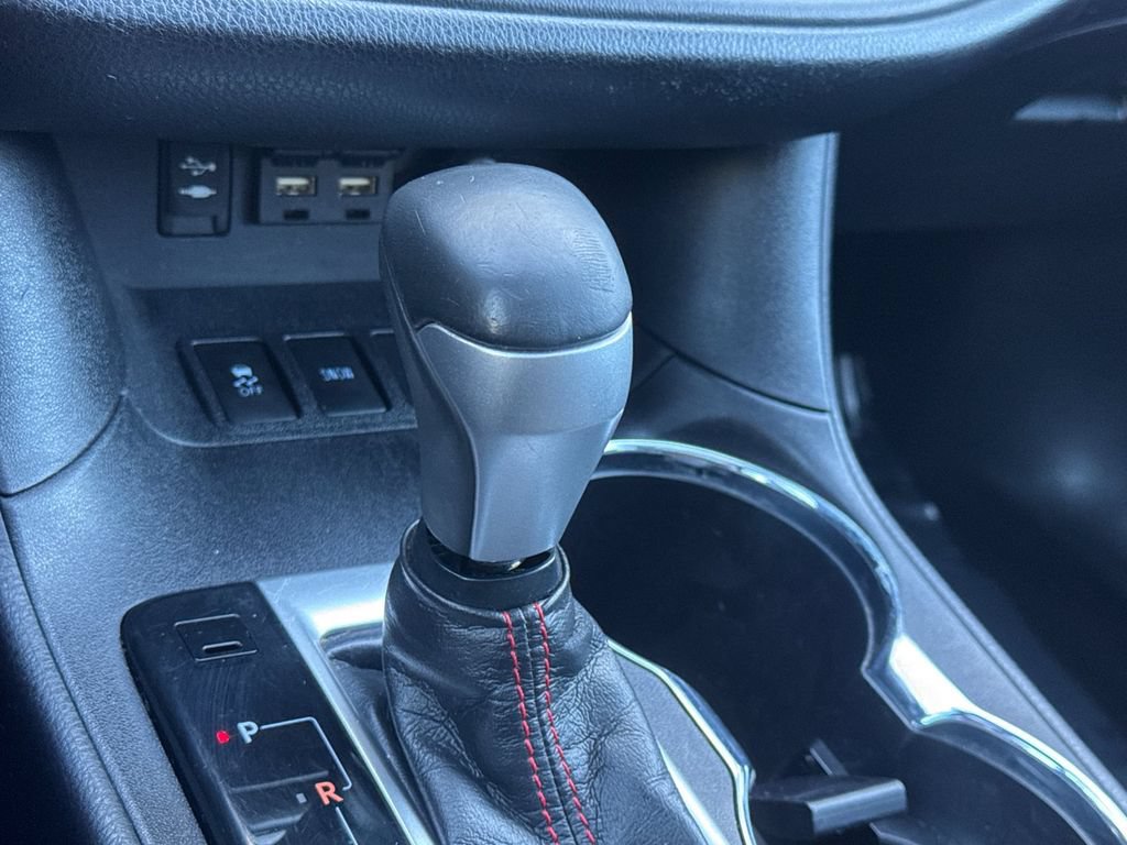 Used 2019 Toyota Highlander SE AWD/4WD image 28