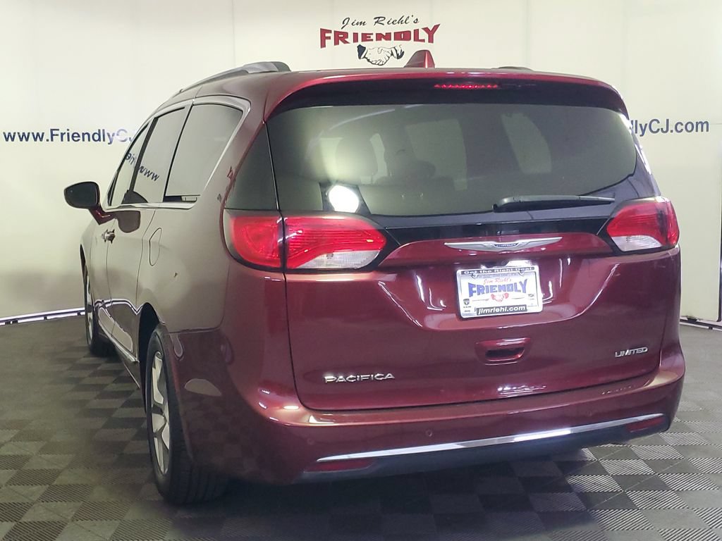 Used 2018 Chrysler Pacifica Limited FWD image 4