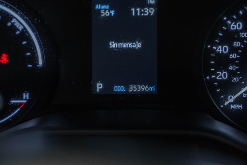 Used 2023 Toyota Sienna LE image 40