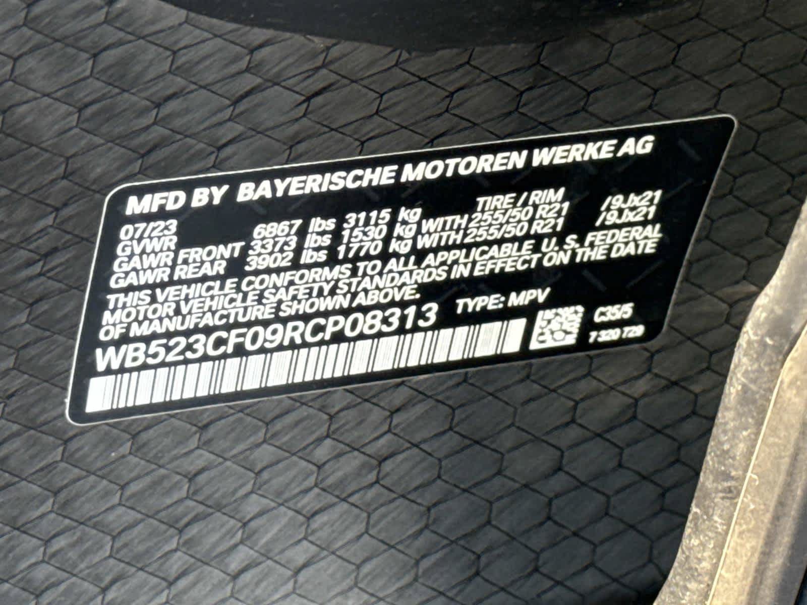 Used 2024 BMW iX xDrive50 w/ Sport Package AWD/4WD image 30