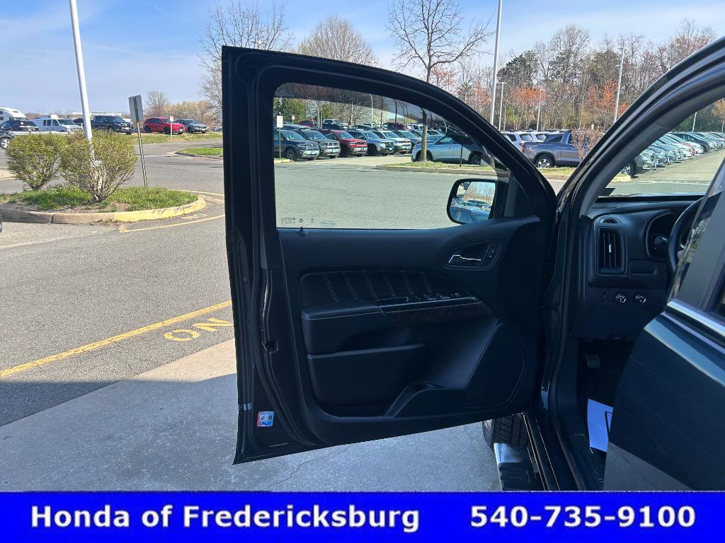 Used 2021 GMC Canyon Denali image 16