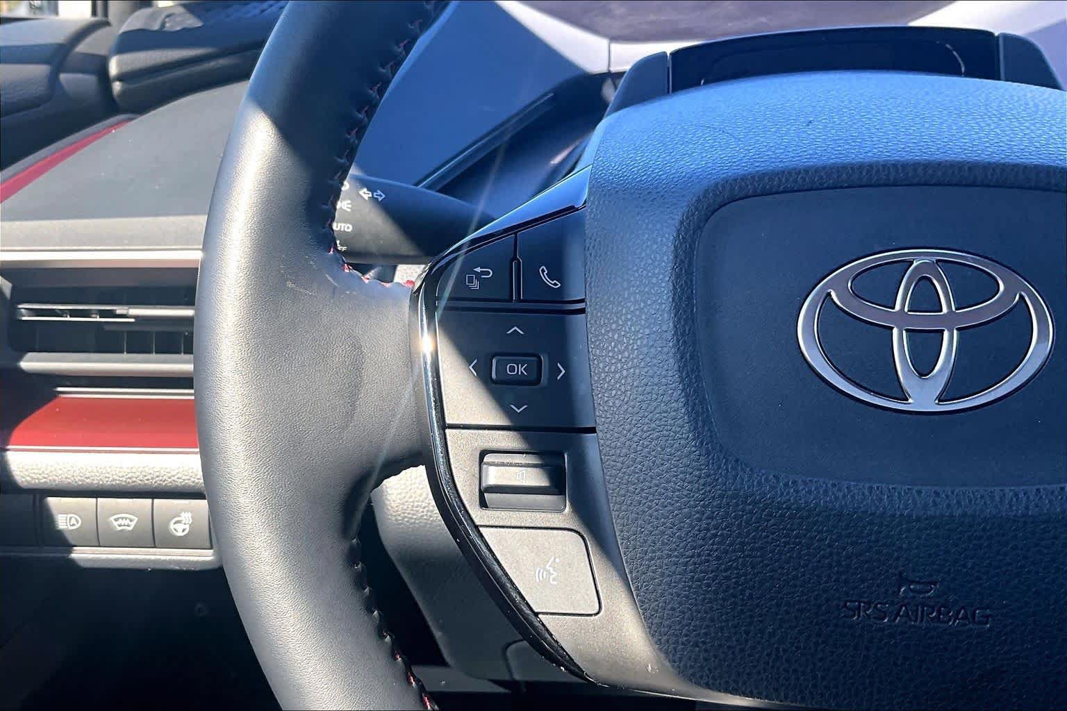 Used 2024 Toyota Prius Prime FWD image 22