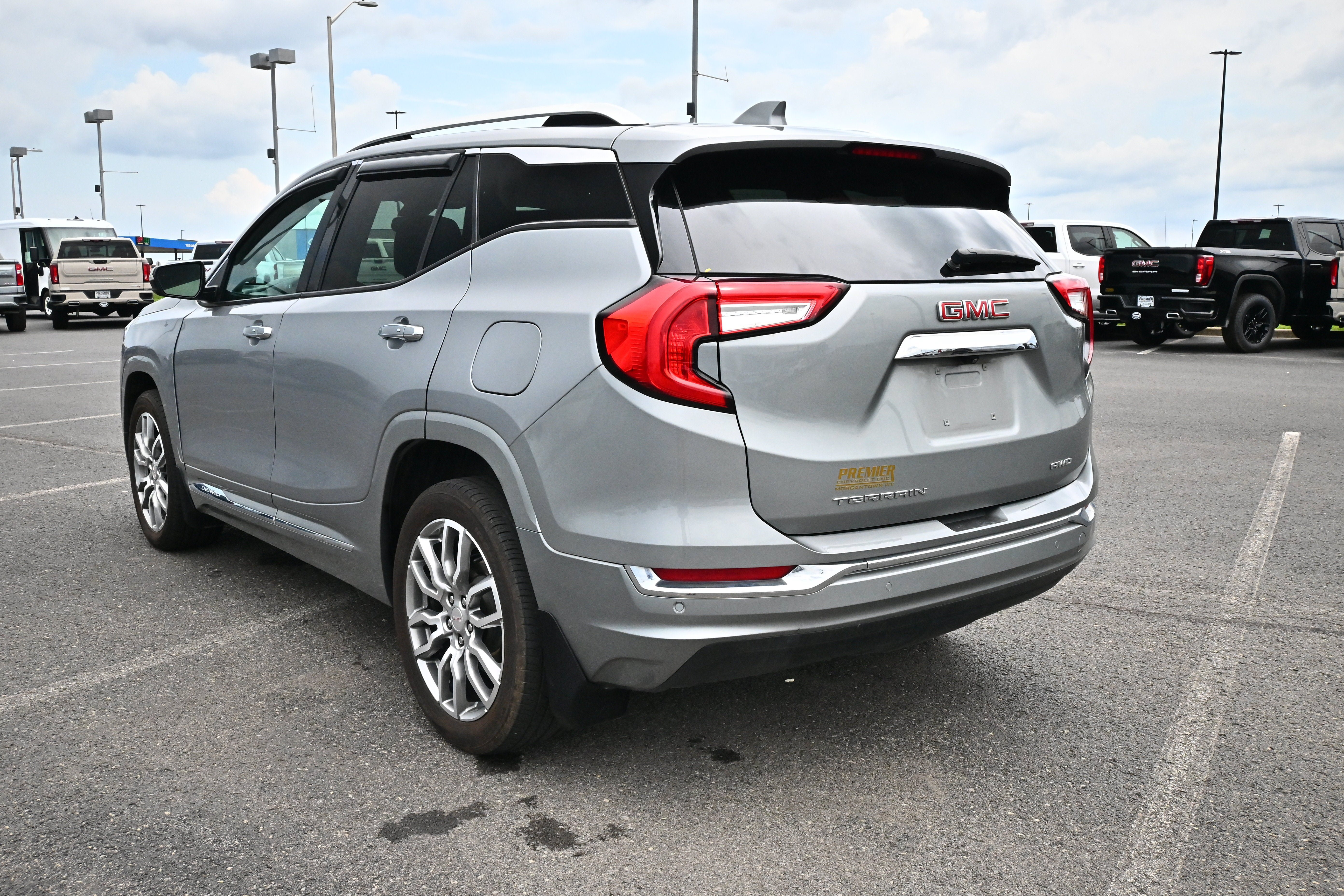 Used 2023 GMC Terrain Denali w/ LPO, Floor Liner Package AWD/4WD image 6