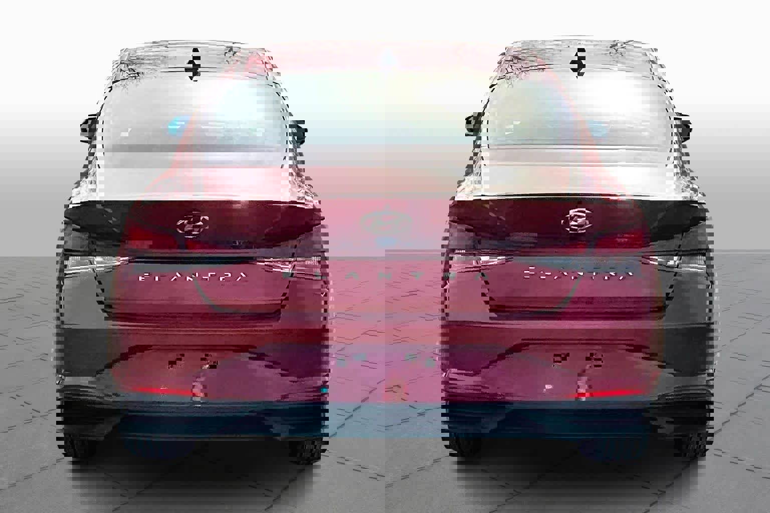 Used 2023 Hyundai Elantra SEL w/ Convenience Package image 5