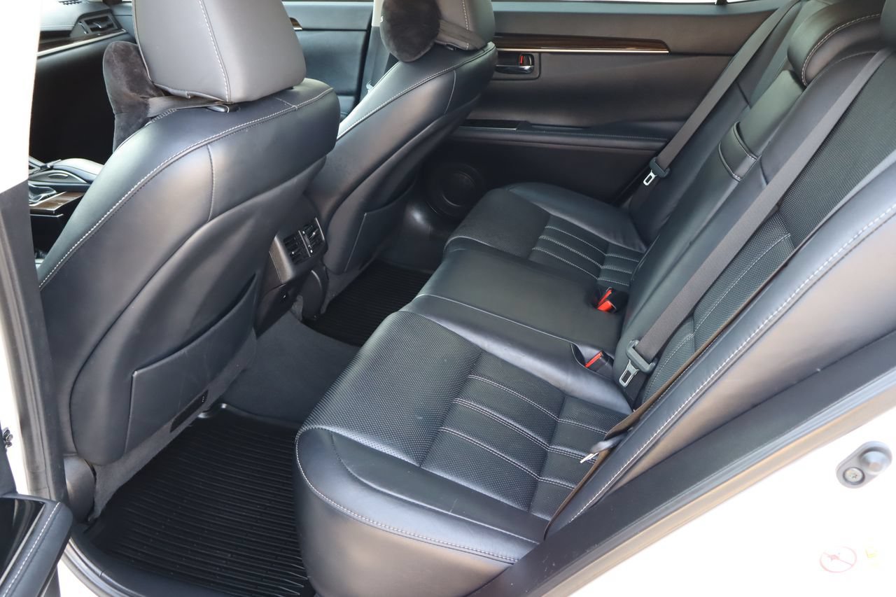 Used 2017 Lexus ES 350 w/ Luxury Package FWD image 6