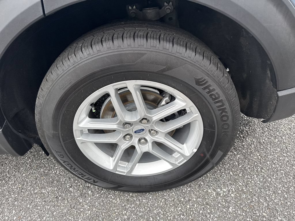 Used 2025 Ford Explorer Active AWD/4WD image 19