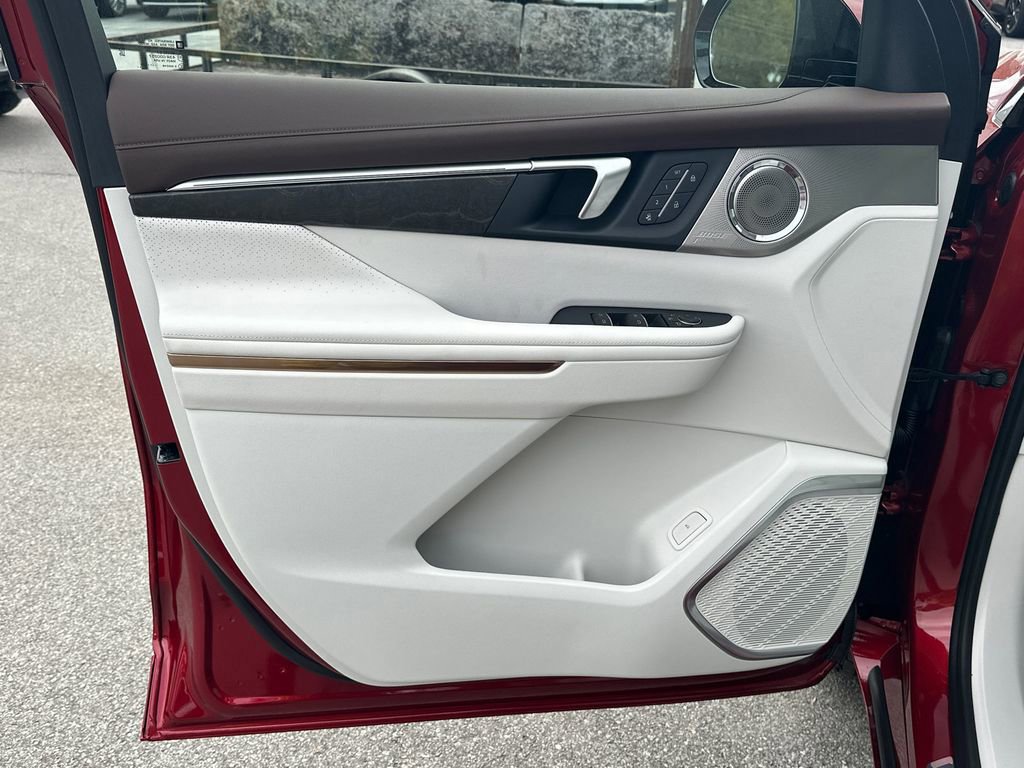 New 2026 Buick Enclave Avenir image 11