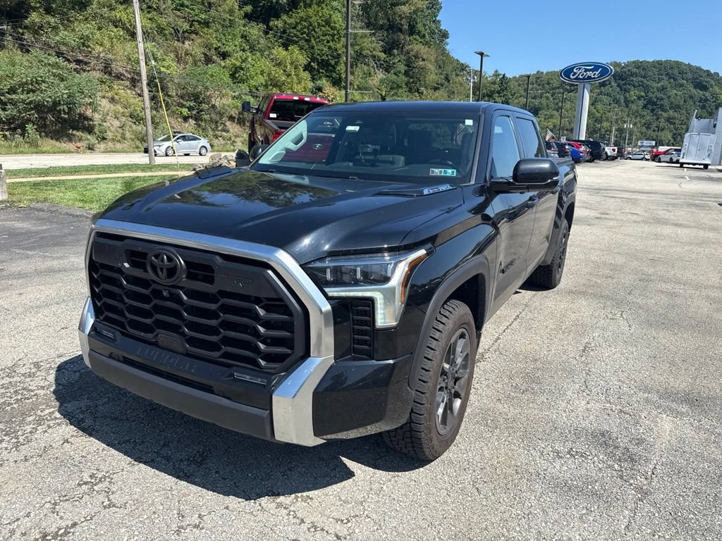 Used 2022 Toyota Tundra Limited w/ TRD Off-Road Package AWD/4WD image 4