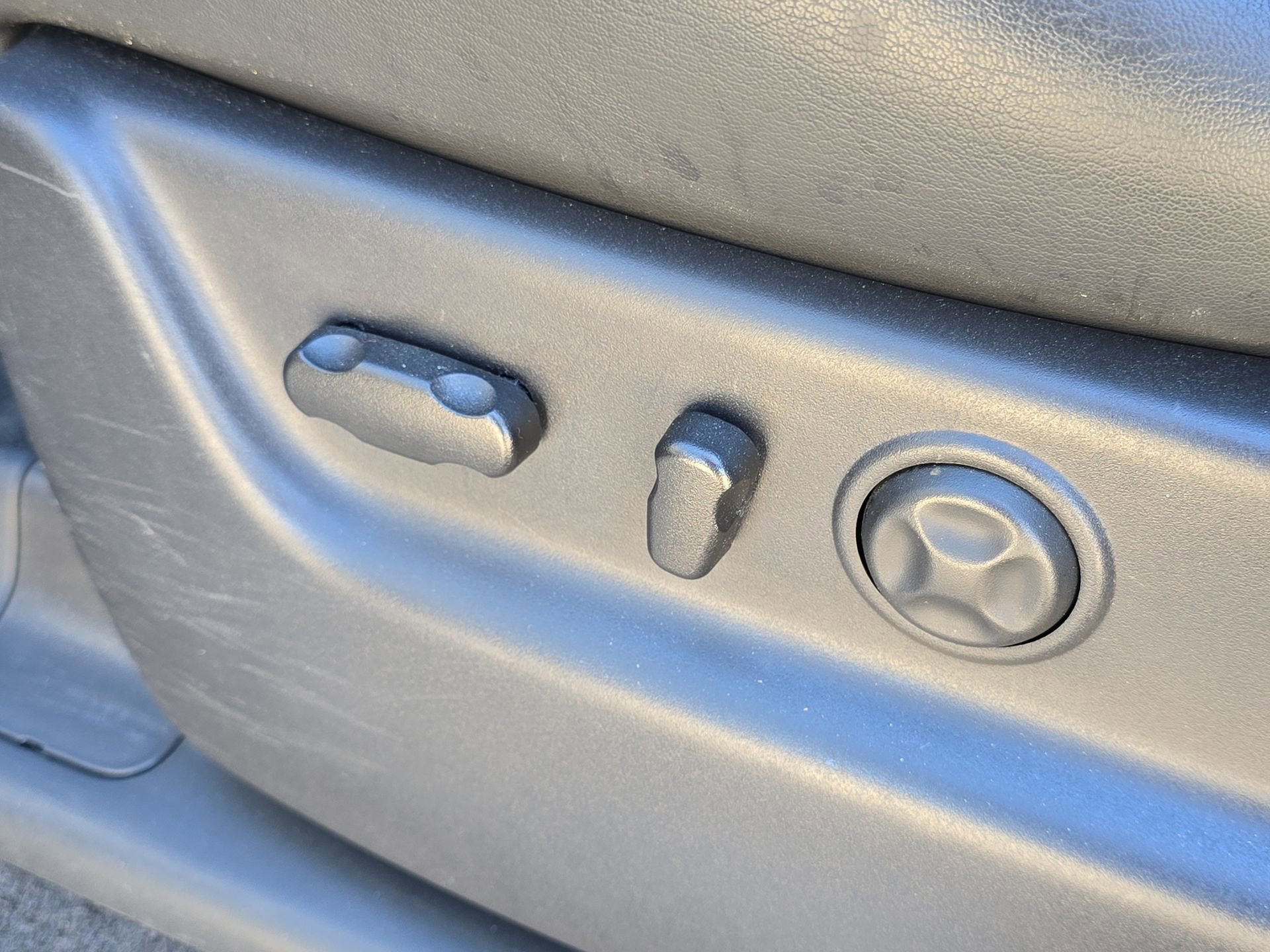 Used 2013 GMC Yukon Denali image 12