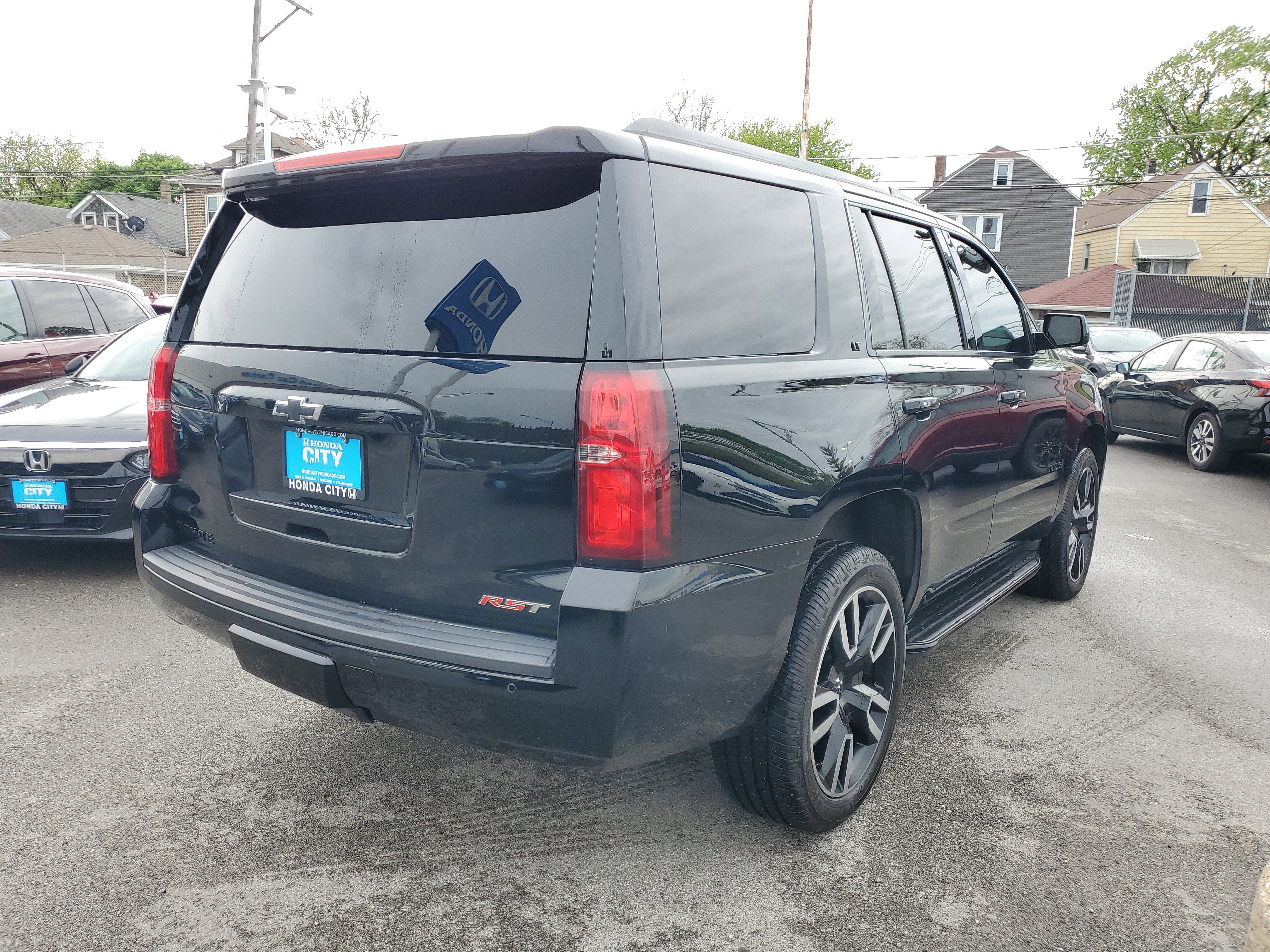 Used 2019 Chevrolet Tahoe LT w/ RST Edition AWD/4WD image 4
