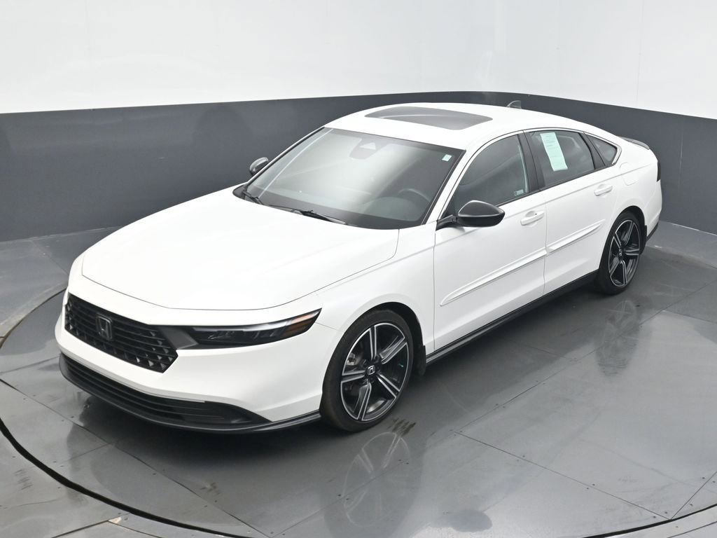 Used 2024 Honda Accord Sport image 9