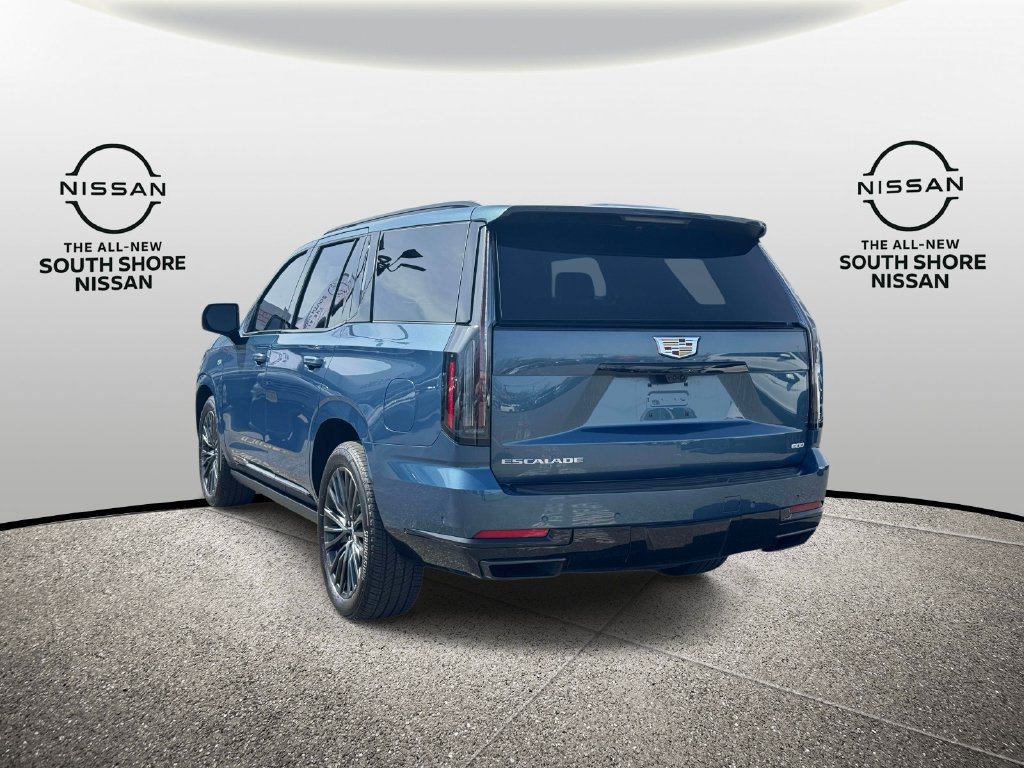 Used 2025 Cadillac Escalade Sport Platinum w/ LPO, Floor Liner Package AWD/4WD image 7