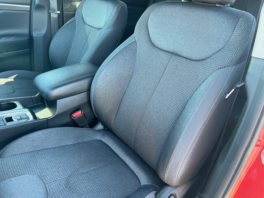 Used 2019 Hyundai Santa Fe SE AWD/4WD image 11