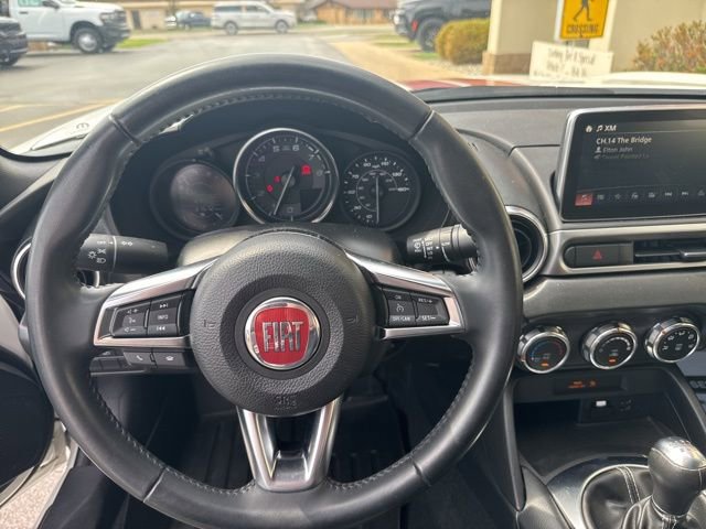 Used 2019 FIAT 124 Spider Classica w/ Technology Group RWD image 16